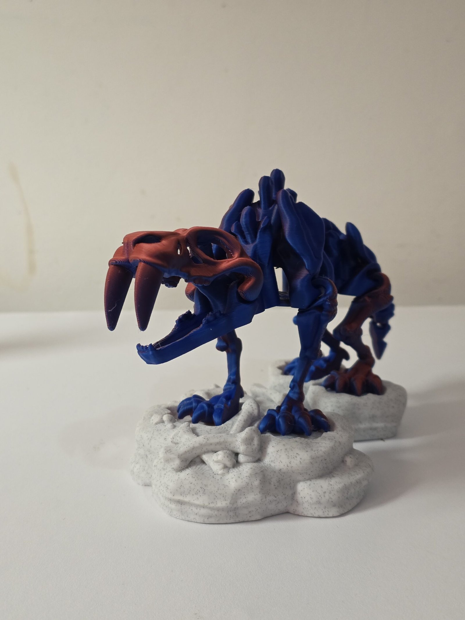 Dientes de Sable articulado impreso en 3D - Image 2