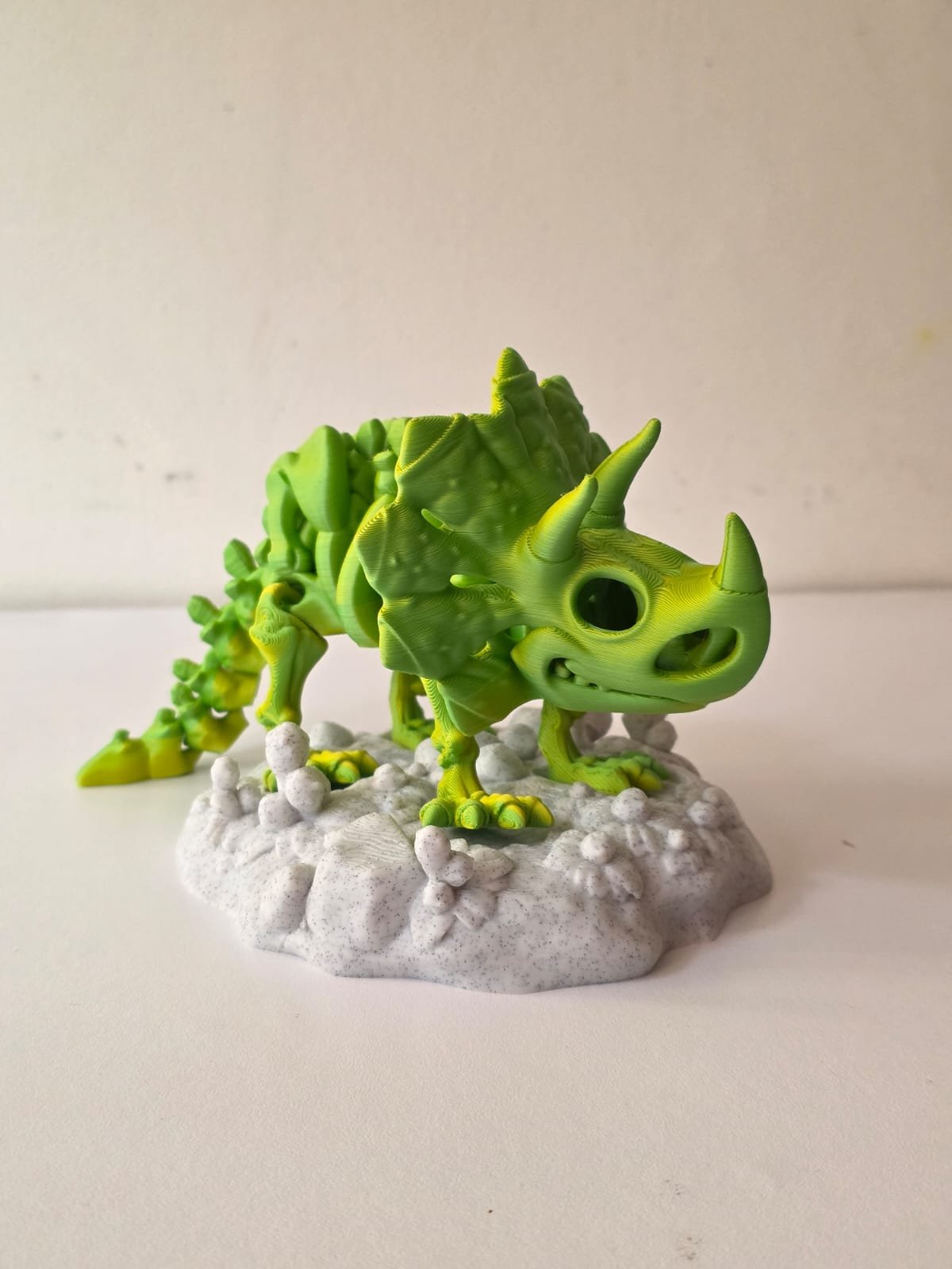 Triceratops articulado impreso en 3D - Image 2